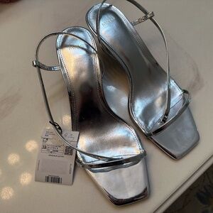 NWT Metallic strap kitten heel, size 38